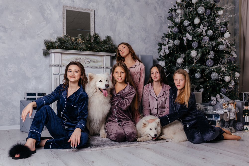 Костюми жіночі