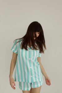 Жіноча піжама 2 в 1 BO.Brand, сорочка та шорти в зелену смужку - Зображення 3