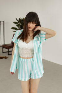 Жіноча піжама 2 в 1 BO.Brand, сорочка та шорти в зелену смужку - Зображення 7