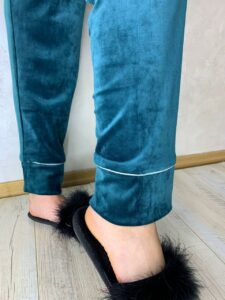 Жіноча велюрова піжама з поясом та штанами BO.Brand (колір смарагд) - Зображення 7