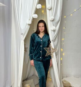 Жіночий домашній велюровий костюм BO.Brand, піжама на ґудзиках та штани - Зображення 11