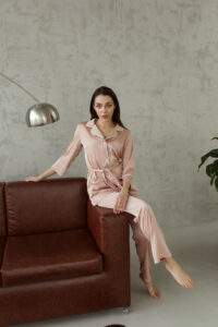 Жіноча піжама BO.Brand всесезонна, сорочка та штани, колір пудровий - Зображення 2