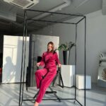 Велюрова жіноча піжама зі штанами BO.Brand (кофта та штани кюлоти з карманами, колір малиновий)