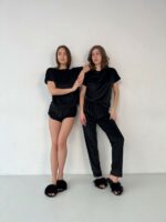 Піжама жіноча BO.Brand чорна велюрова 3 в 1 (футболка, шорти та штани) - Зображення 3