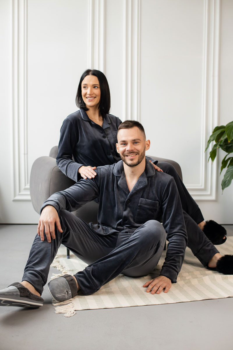 holovna-3 Парні піжами BO.Brand, сорочка та штани з кишенями, колір графіт - Зображення 1