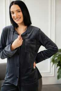 Жіноча велюрова піжама BO.Brand на ґудзиках та штани, колір графіт - Зображення 2