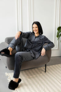 Жіноча велюрова піжама BO.Brand на ґудзиках та штани, колір графіт - Зображення 4