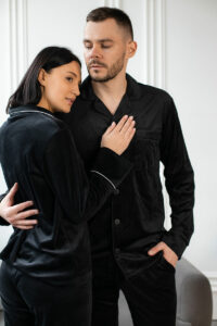 Парні піжами BO.Brand, сорочка та штани з кишенями, колір чорний - Зображення 5