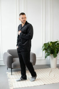 Чоловіча велюрова піжама BO.Brand чорний колір - Зображення 4