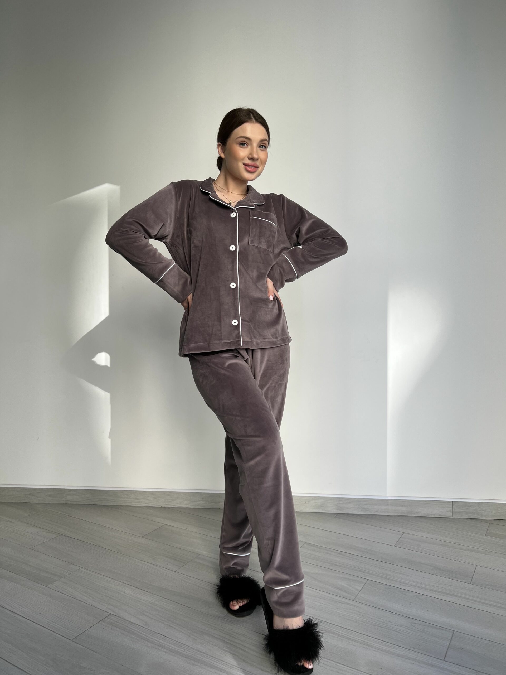 img_3319-scaled Тепла жіноча піжама BO.Brand на ґудзиках зі штанами (домашній костюм) - Зображення 1