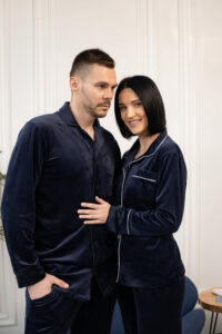 Парні піжами BO.Brand, сорочка та штани з кишенями, колір синій - Зображення 2