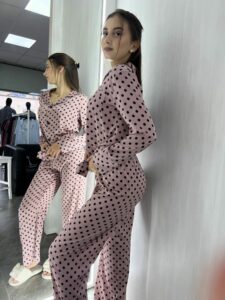 Жіноча піжама BO.Brand 2 в 1, сорочка та штани, шовк, колір мокко - Зображення 2