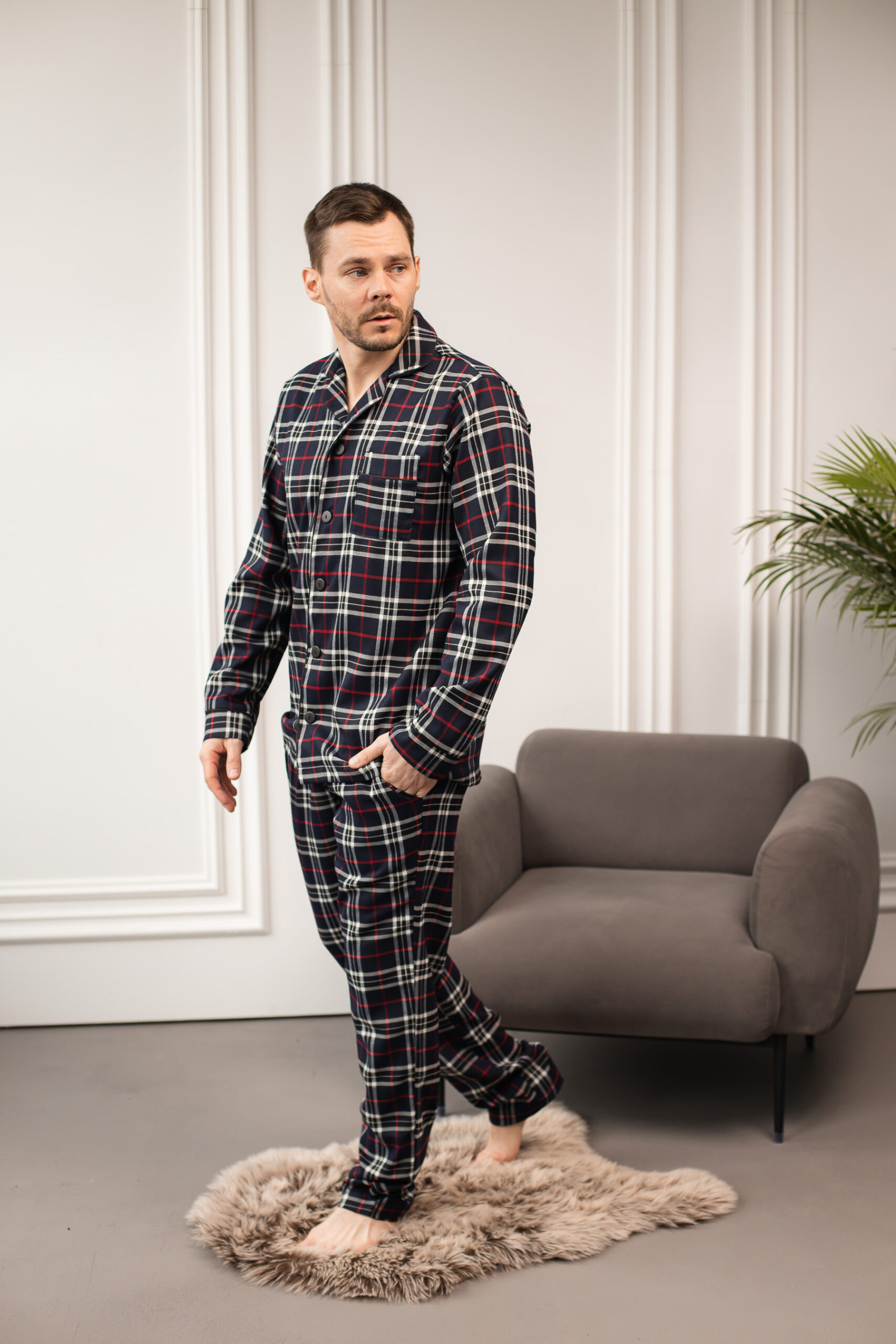 img_5734-1-scaled Чоловіча піжама BO.Brand котонова у синю клітинку - Зображення 1