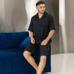 Піжама чоловіча шовкова BO.Brand шорти і сорочка в чорному кольорі