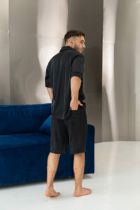 Піжама чоловіча шовкова BO.Brand шорти і сорочка в чорному кольорі - Зображення 4