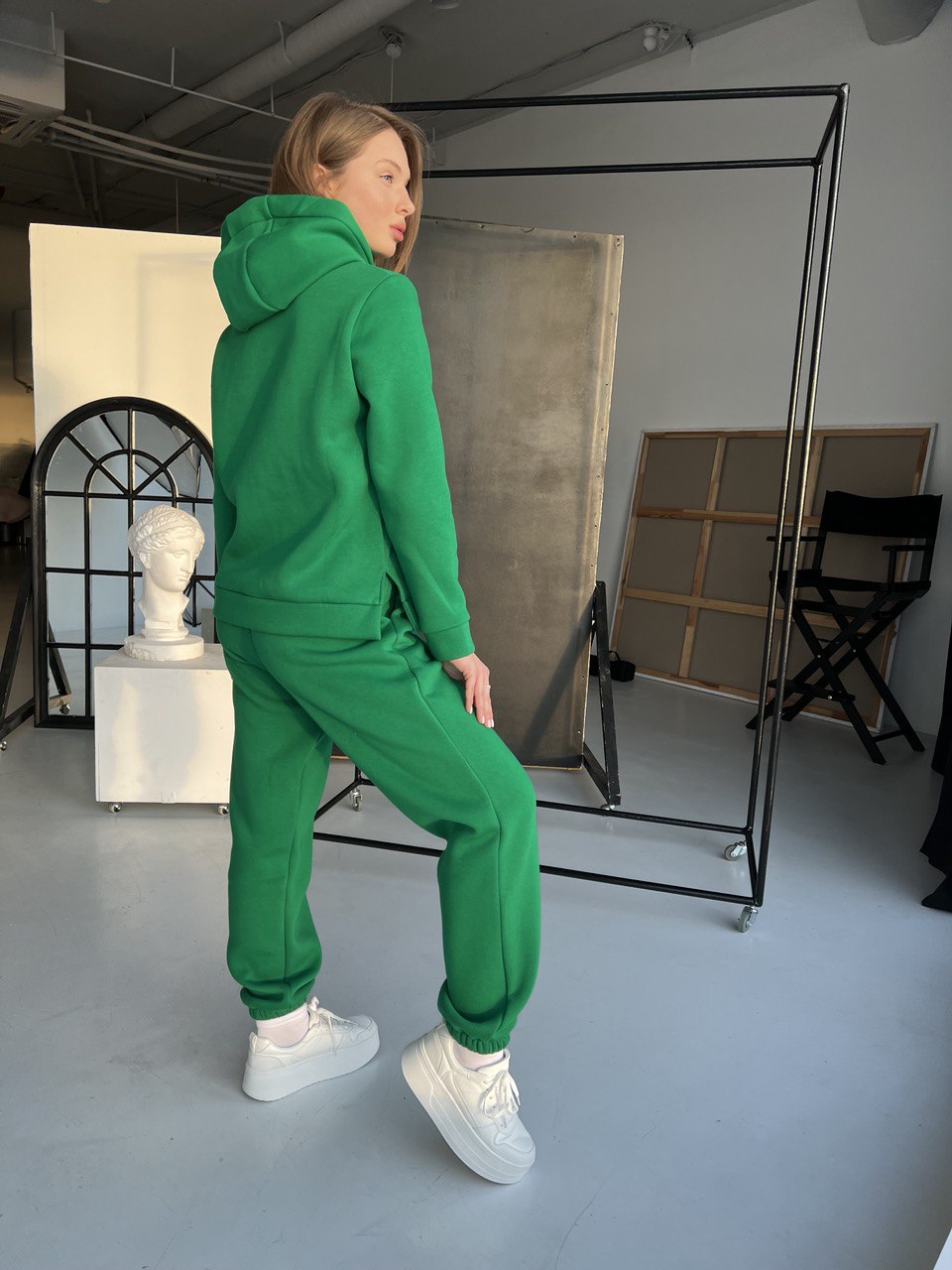 photo1707165424 Жіночий спортивний костюм BO.Brand на флісі зелений - Зображення 1